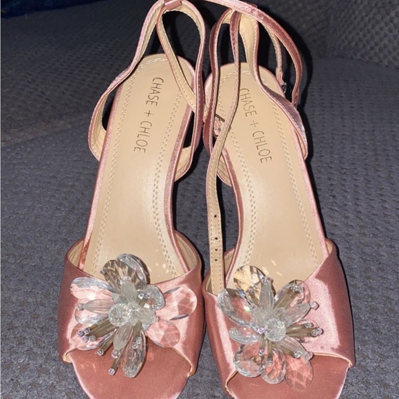 Pink heels - Picture 2 of 4